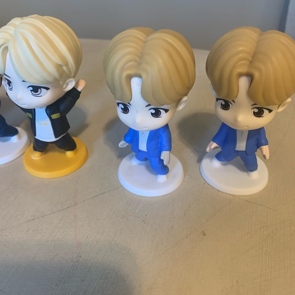 Lot Of 14 2025 McDonald's Happy Meal Tiny Tan x BTS - Picture 6 of 9